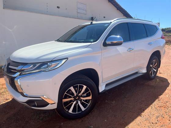 MITSUBISHI PAJERO SPORT 2.4 16V MIVEC TURBO DIESEL HPE AWD AUTOMÁTICO